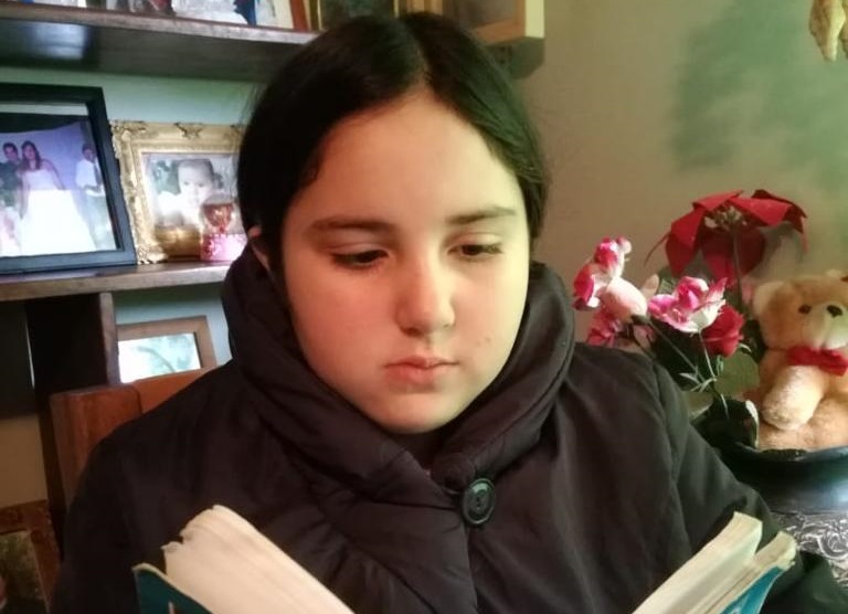 Estudiante del SLEP Colchagua es seleccionada para representar a la región en el mayor concurso de lectura a viva voz del país