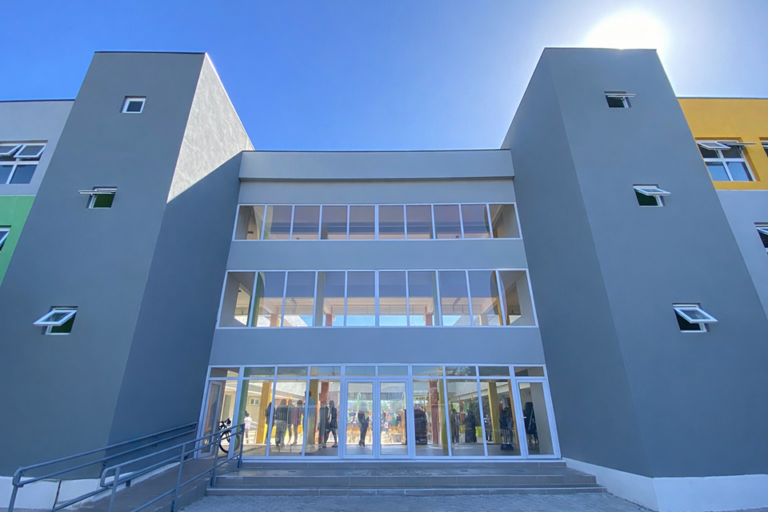 Con inversión de $1.231 millones: SLEP Colchagua inaugura renovada Escuela Washington Venegas de San Fernando